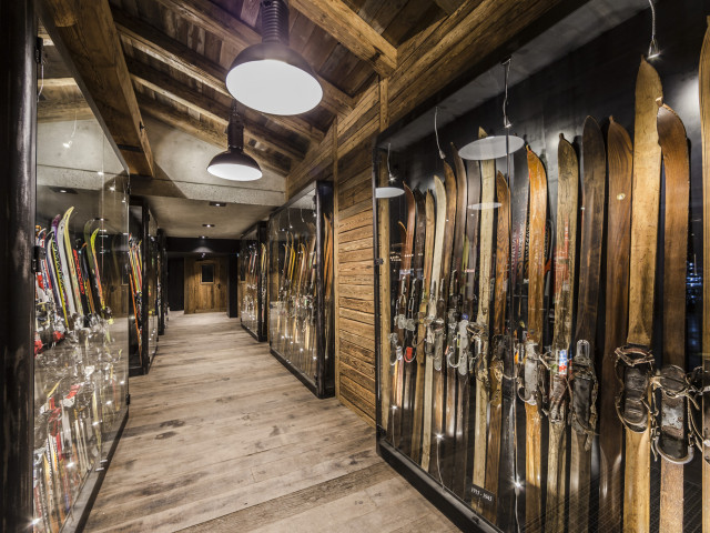 Ski Gallery & Fondue Factory 